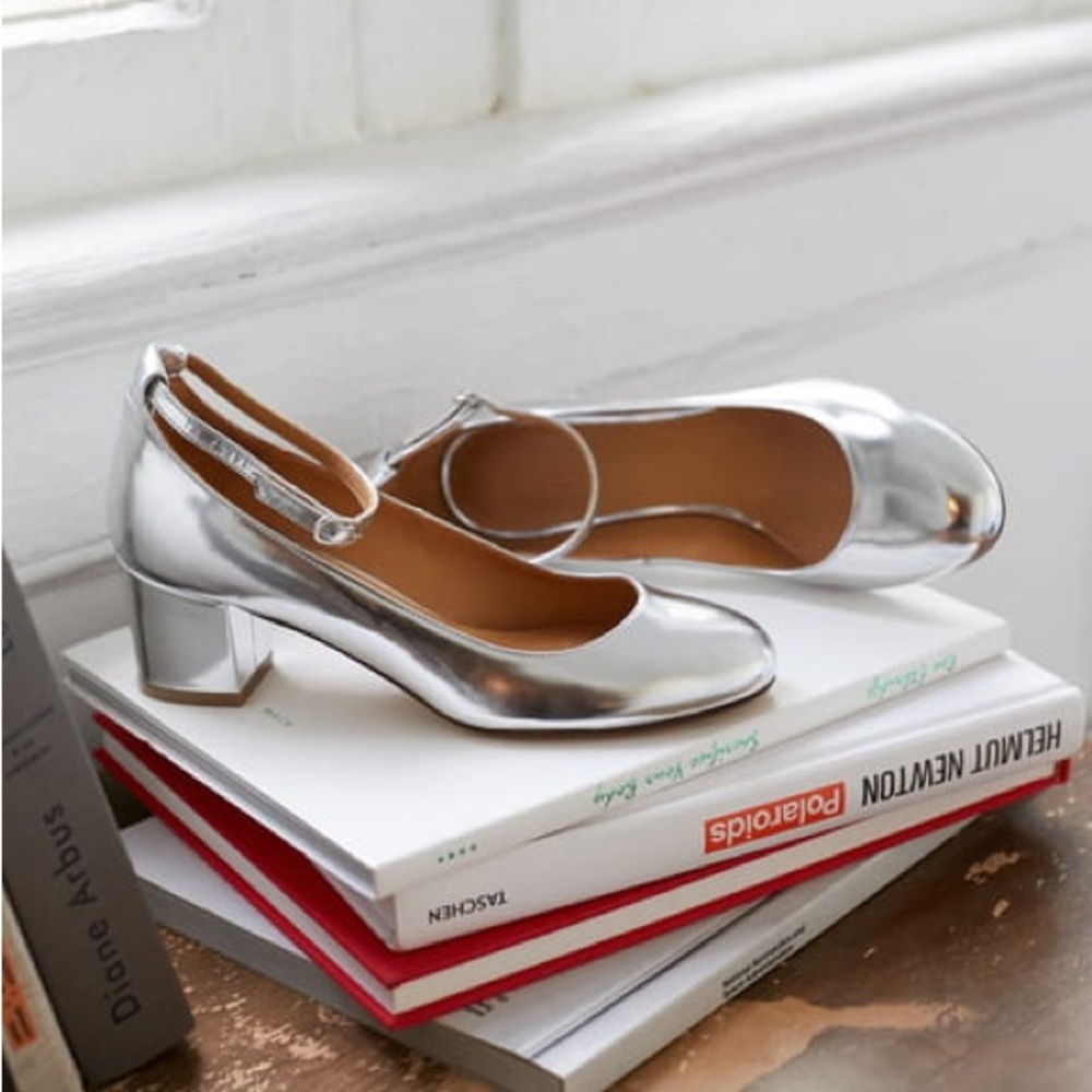 Sezane Ashley Babies Mary Jane Block Heel Pumps Size 39 Silver